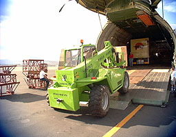 Unloading the Antonov with the Merlo