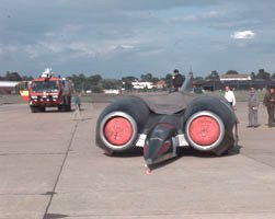 Thrust SSC waits on the runway